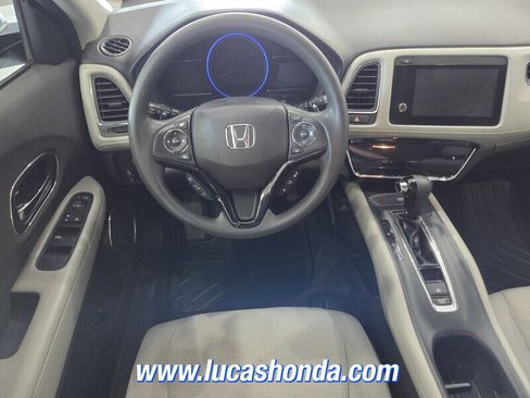 Used 2022 Honda HR-V EX image 9