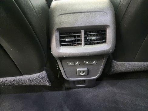 Used 2019 Chevrolet Equinox Premier image 27