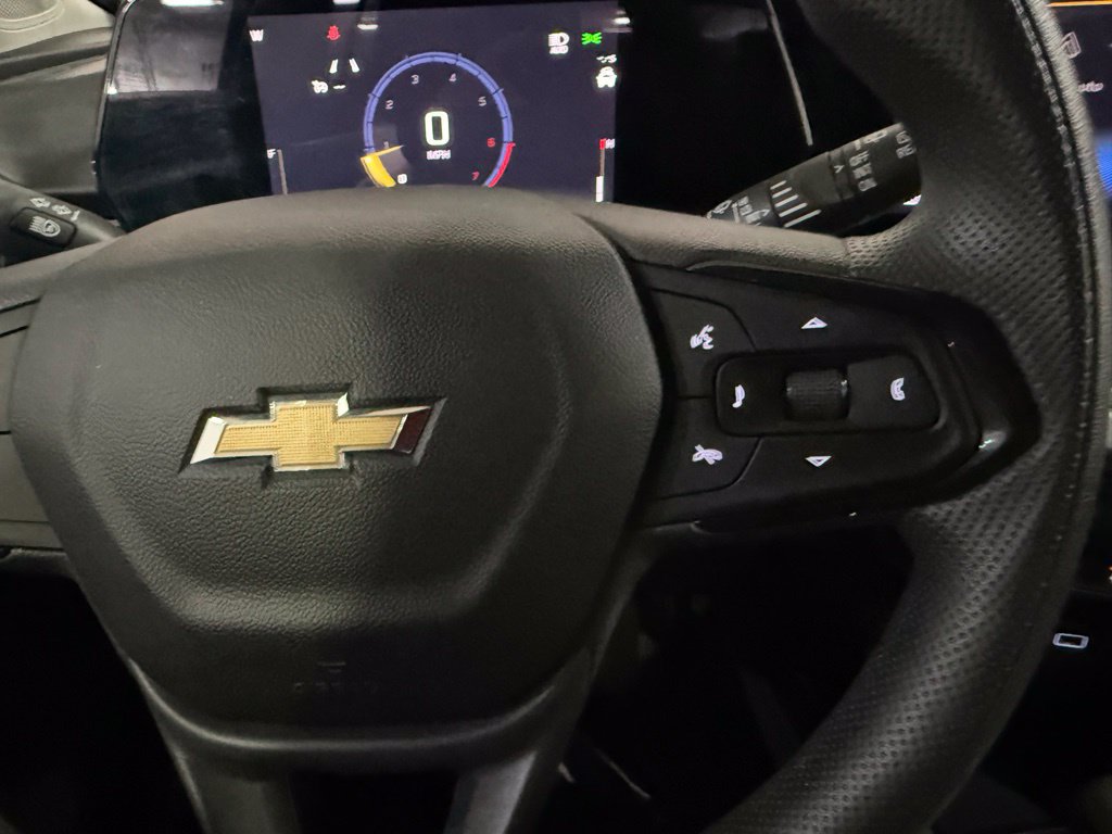 Used 2025 Chevrolet Trax LT FWD image 16