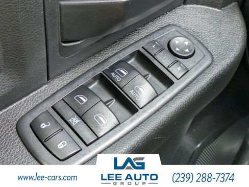 Used 2018 RAM 2500 Tradesman w/ Chrome Appearance Group RWD image 17