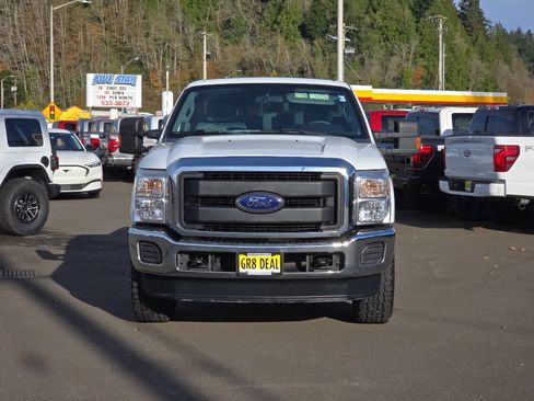 Used 2015 Ford F350 XL image 3