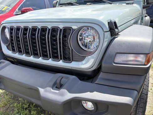 Used 2024 Jeep Wrangler Sport AWD/4WD image 4