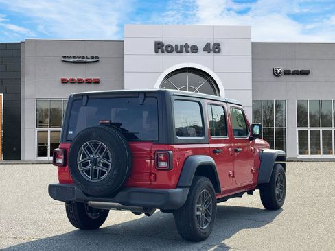 Used 2024 Jeep Wrangler Unlimited Sport AWD/4WD image 5