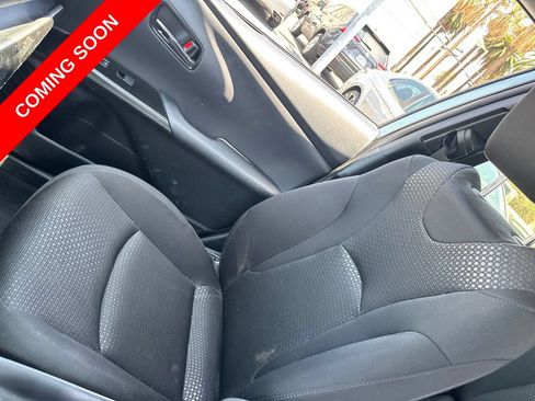 Used 2022 Toyota Prius LE FWD image 15