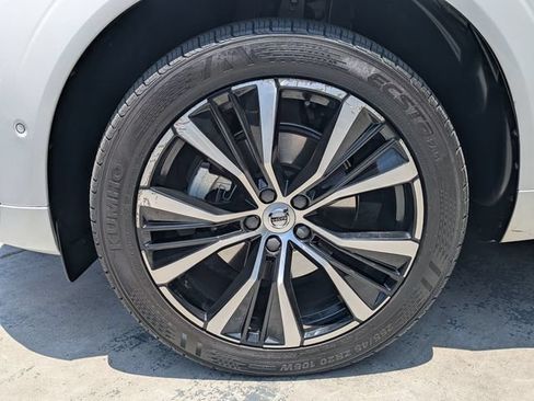 Certified 2023 Volvo XC60 B5 Plus w/ Climate Package FWD image 10