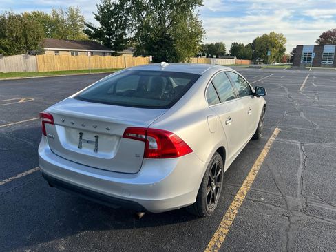 Used 2012 Volvo S60 T5 FWD image 11
