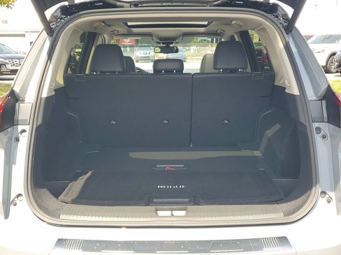 Certified 2024 Nissan Rogue SL w/ SL Premium Package FWD image 6