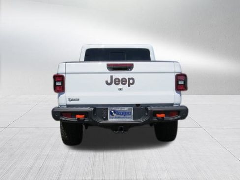 New 2025 Jeep Gladiator Mojave image 4