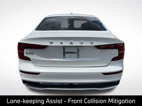 Used 2023 Volvo S60 T8 Plus AWD/4WD image 9