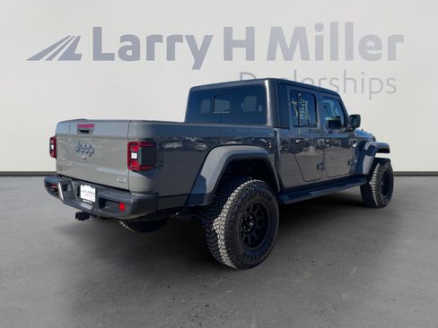 Used 2020 Jeep Gladiator Overland image 5