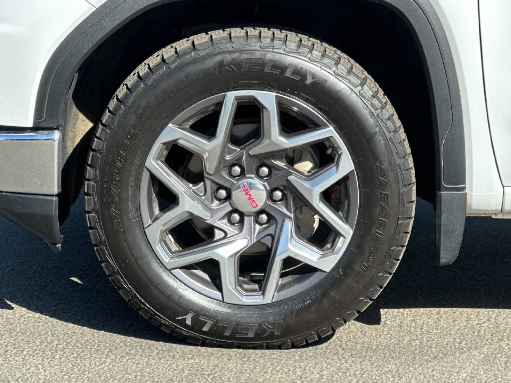 Used 2022 GMC Sierra 1500 SLT w/ SLT Convenience Package AWD/4WD image 23