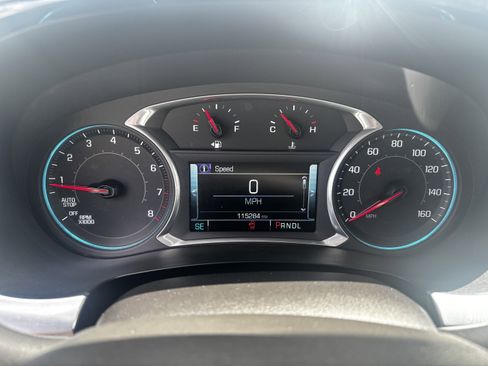 Used 2018 Chevrolet Traverse LT FWD image 21