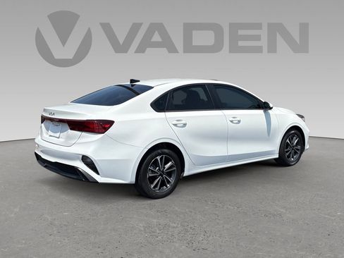 Used 2024 Kia Forte LXS FWD image 17