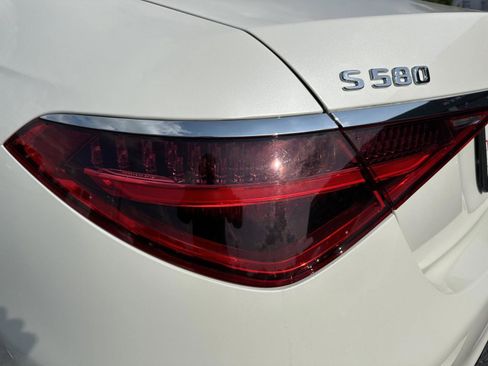 Used 2022 Mercedes-Benz S 580 S 580 4MATIC w/ Red Interior M image 23
