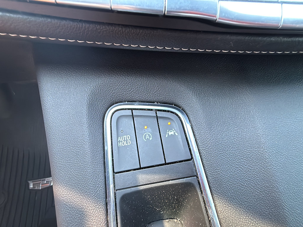 Used 2023 Cadillac Escalade Premium Luxury AWD/4WD image 32