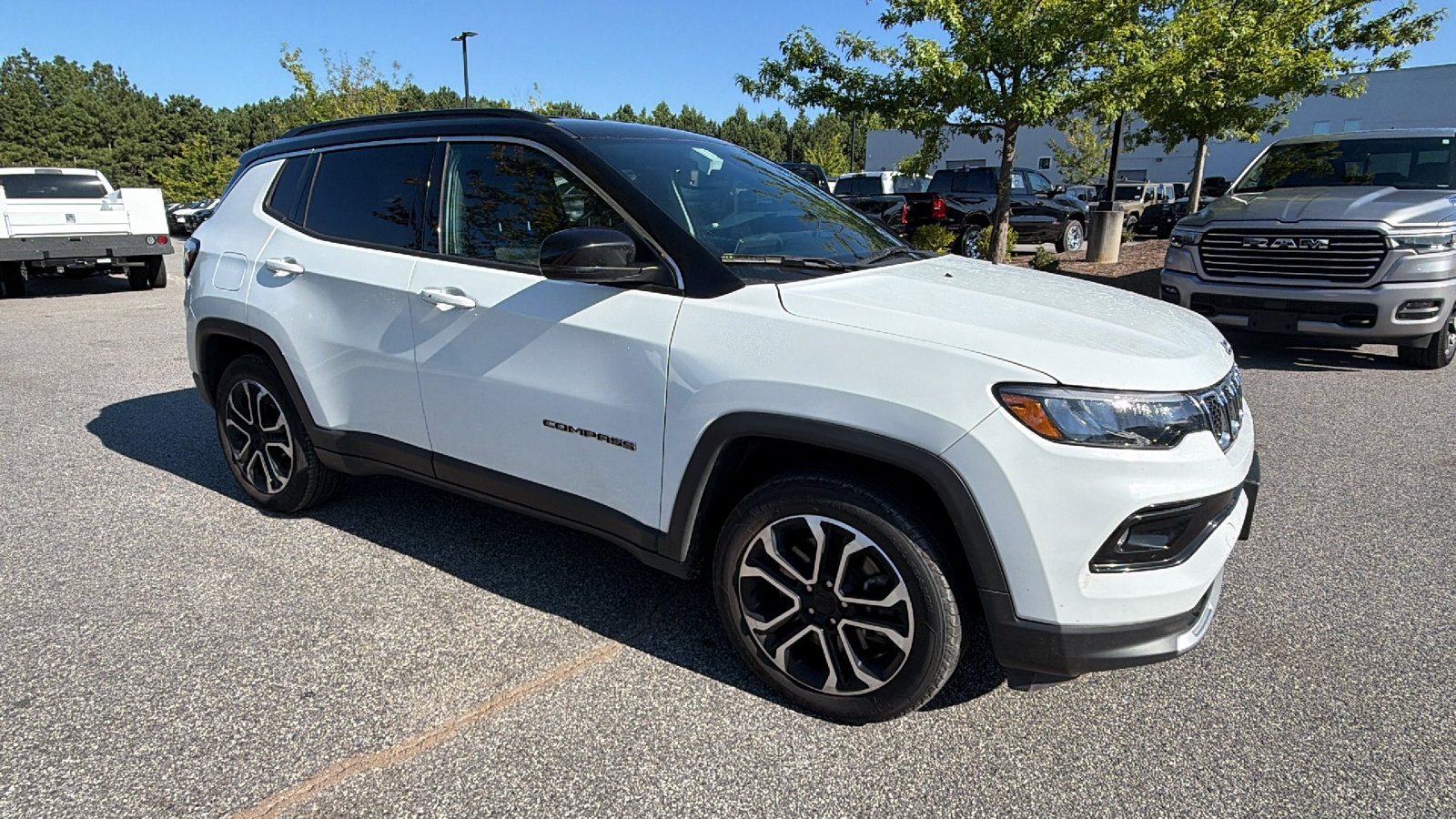 Used 2024 Jeep Compass Limited AWD/4WD image 5