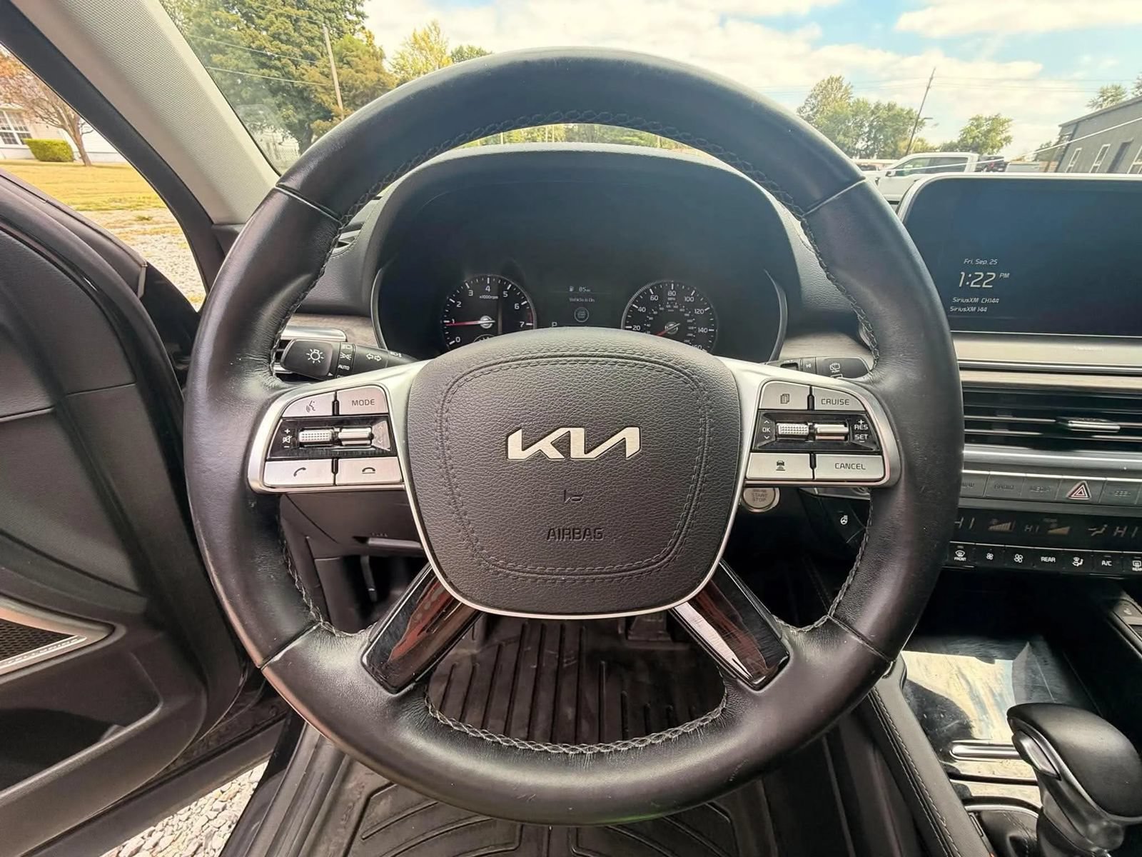 Used 2022 Kia Telluride EX w/ EX Premium Package AWD/4WD image 13