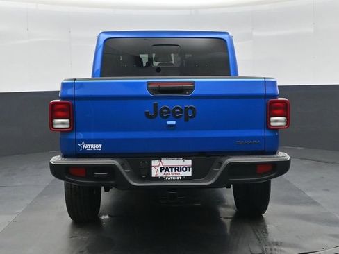 New 2026 Jeep Gladiator Sport AWD/4WD image 6