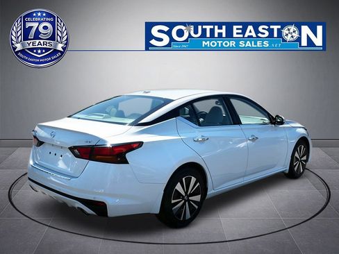 Used 2020 Nissan Altima 2.5 SV FWD image 6