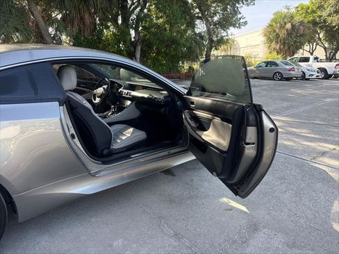 Used 2015 Lexus RC 350 w/ Luxury Package RWD image 13