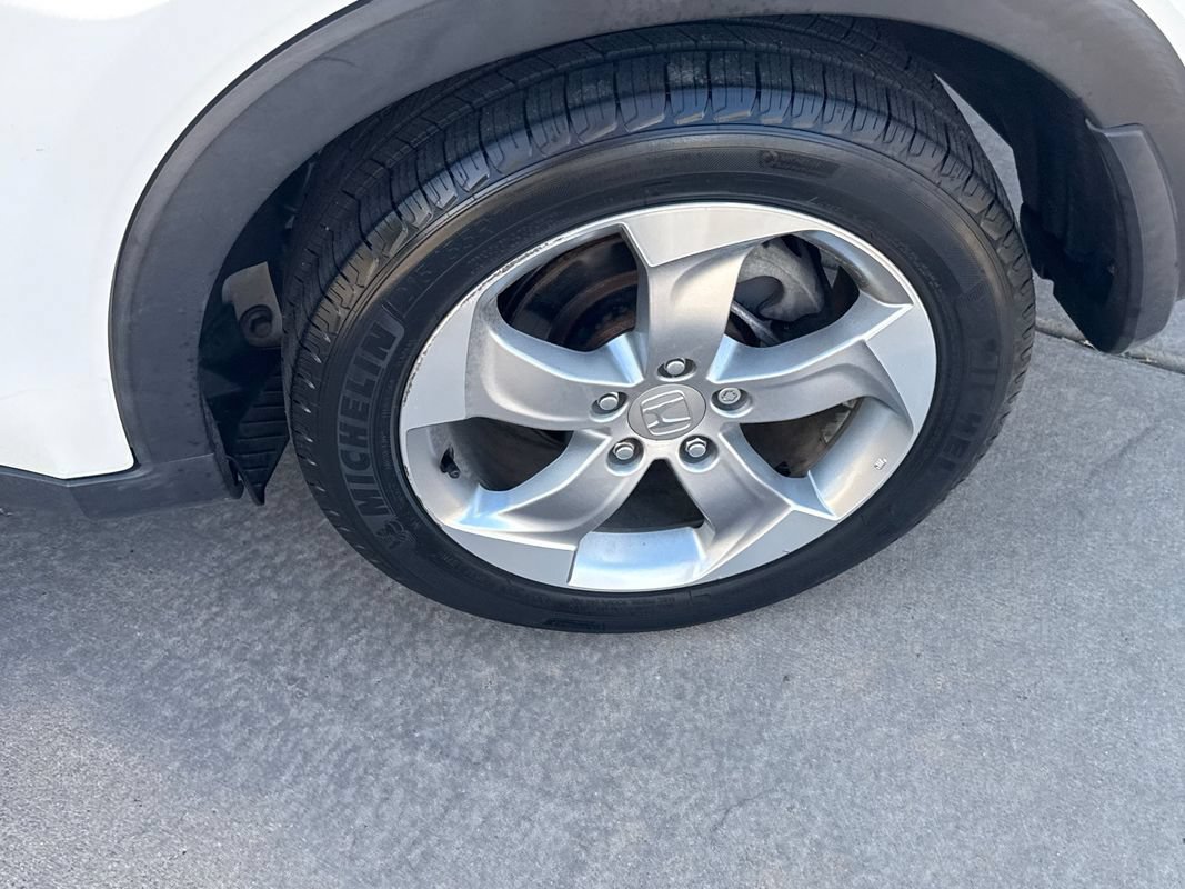 Used 2017 Honda HR-V EX image 13