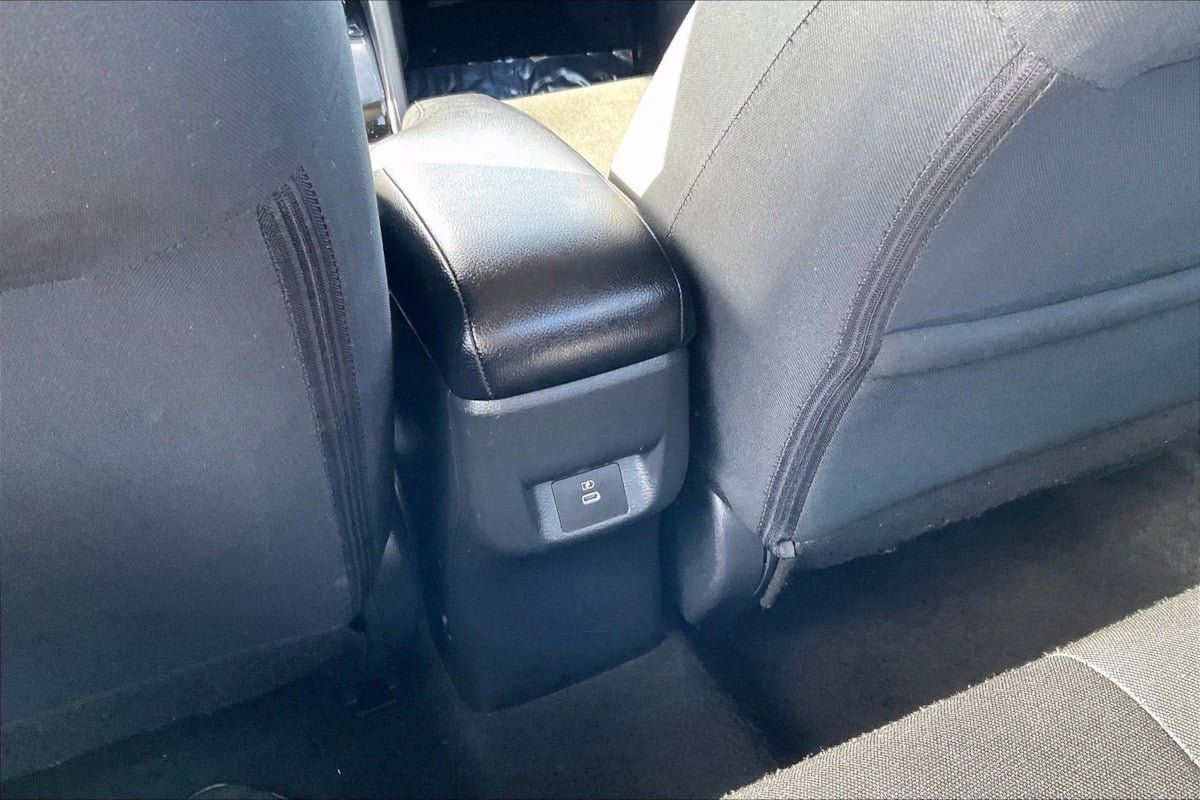 Used 2024 Nissan Versa SV FWD image 31