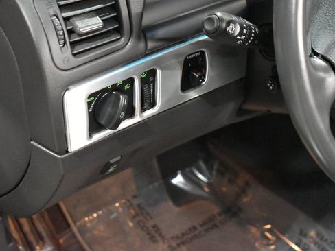 Used 2002 Ford Thunderbird image 25