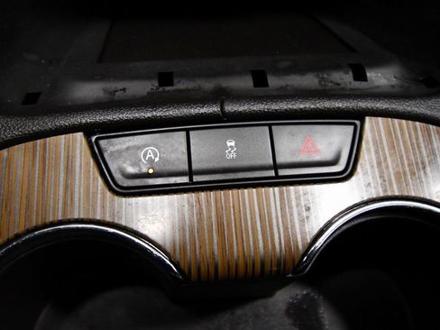 Used 2023 GMC Acadia SLE w/ Driver Convenience Package image 26