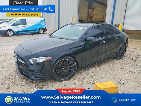 Used 2020 Mercedes-Benz A 220 w/ AMG Line image 1