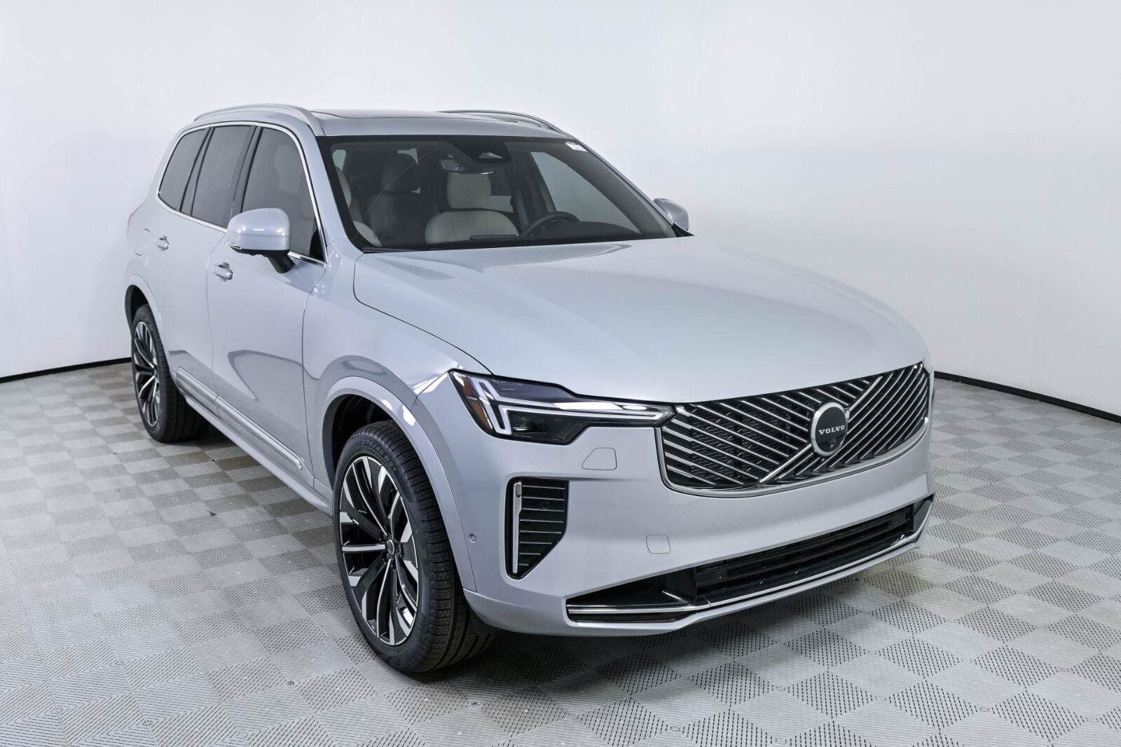 New 2026 Volvo XC90 T8 Plus w/ Protection Package Premier AWD/4WD image 26