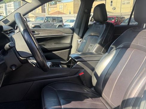 Used 2021 Jeep Grand Cherokee L Overland AWD/4WD image 2