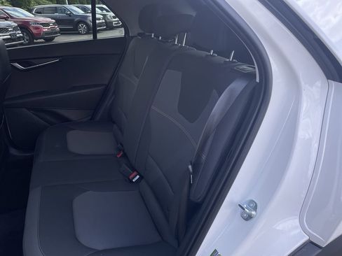 New 2025 Kia Niro LX image 20