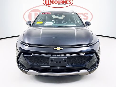 Used 2025 Chevrolet Equinox EV LT w/ Convenience Package image 5