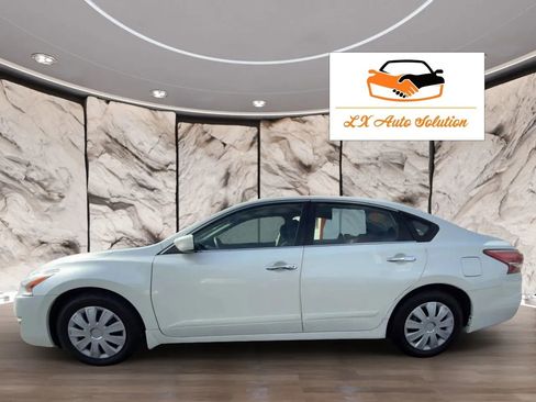 Used 2013 Nissan Altima 2.5 S image 2