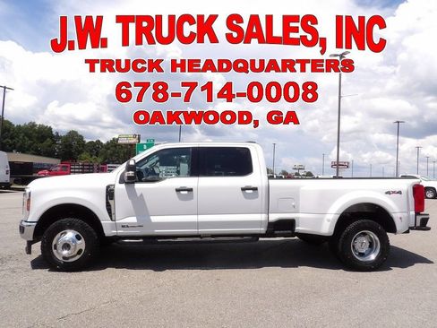 Used 2025 Ford F350 XLT AWD/4WD image 2