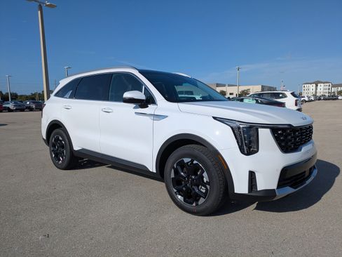 New 2026 Kia Sorento S w/ S Panoramic Sunroof Package FWD image 2