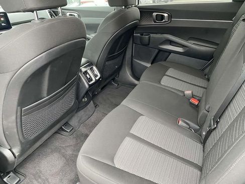 New 2024 Kia Sorento LX image 10