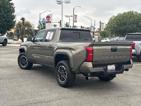 Certified 2025 Toyota Tacoma TRD Sport image 5