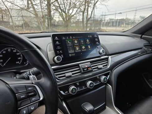 Used 2019 Honda Accord Sport image 25