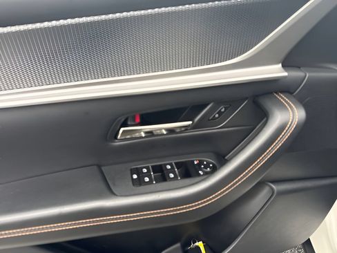 Used 2024 MAZDA CX-90 Plug-In Hybrid w/ Preferred AWD/4WD image 17
