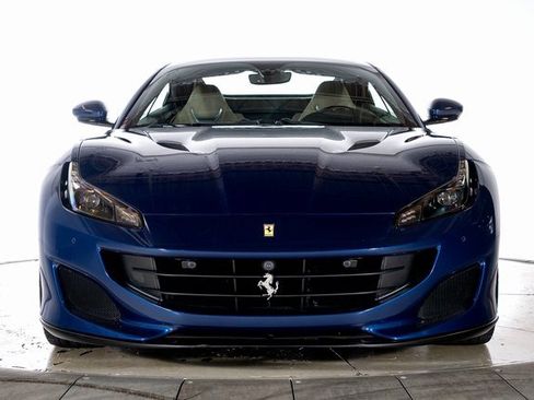 Used 2019 Ferrari Portofino image 13