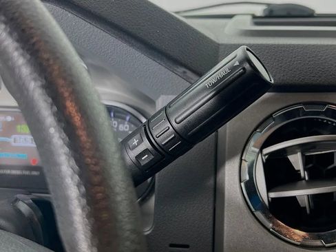 Used 2014 Ford F250 XLT w/ XLT Premium Package image 16