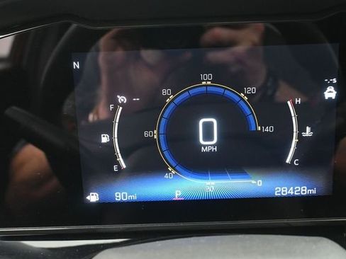 Used 2024 Chevrolet Trax RS FWD image 9