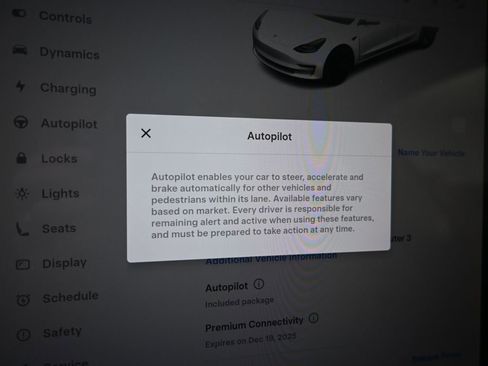 Used 2023 Tesla Model 3 Performance image 23