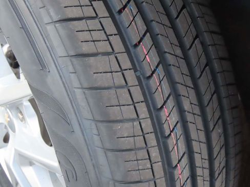 Certified 2024 Chevrolet Equinox LT image 8