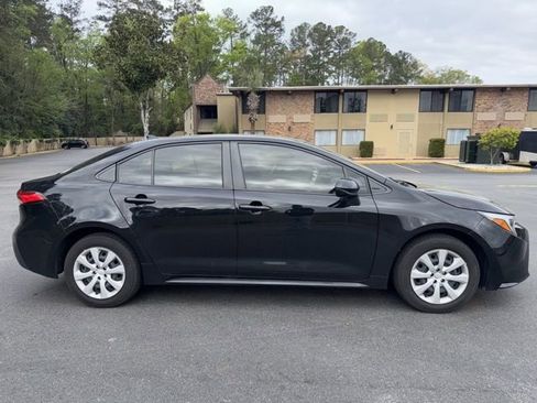 Used 2024 Toyota Corolla LE image 4
