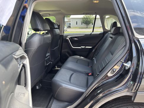 Used 2020 Toyota RAV4 XLE Premium AWD/4WD image 14