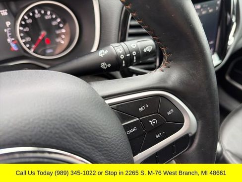 Used 2018 Jeep Compass Limited image 24