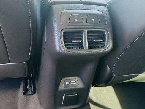 Used 2023 Buick Envision Avenir FWD image 23
