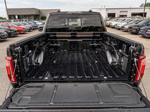 Used 2025 Ford F150 Raptor w/ Equipment Group 803A Raptor R AWD/4WD image 23